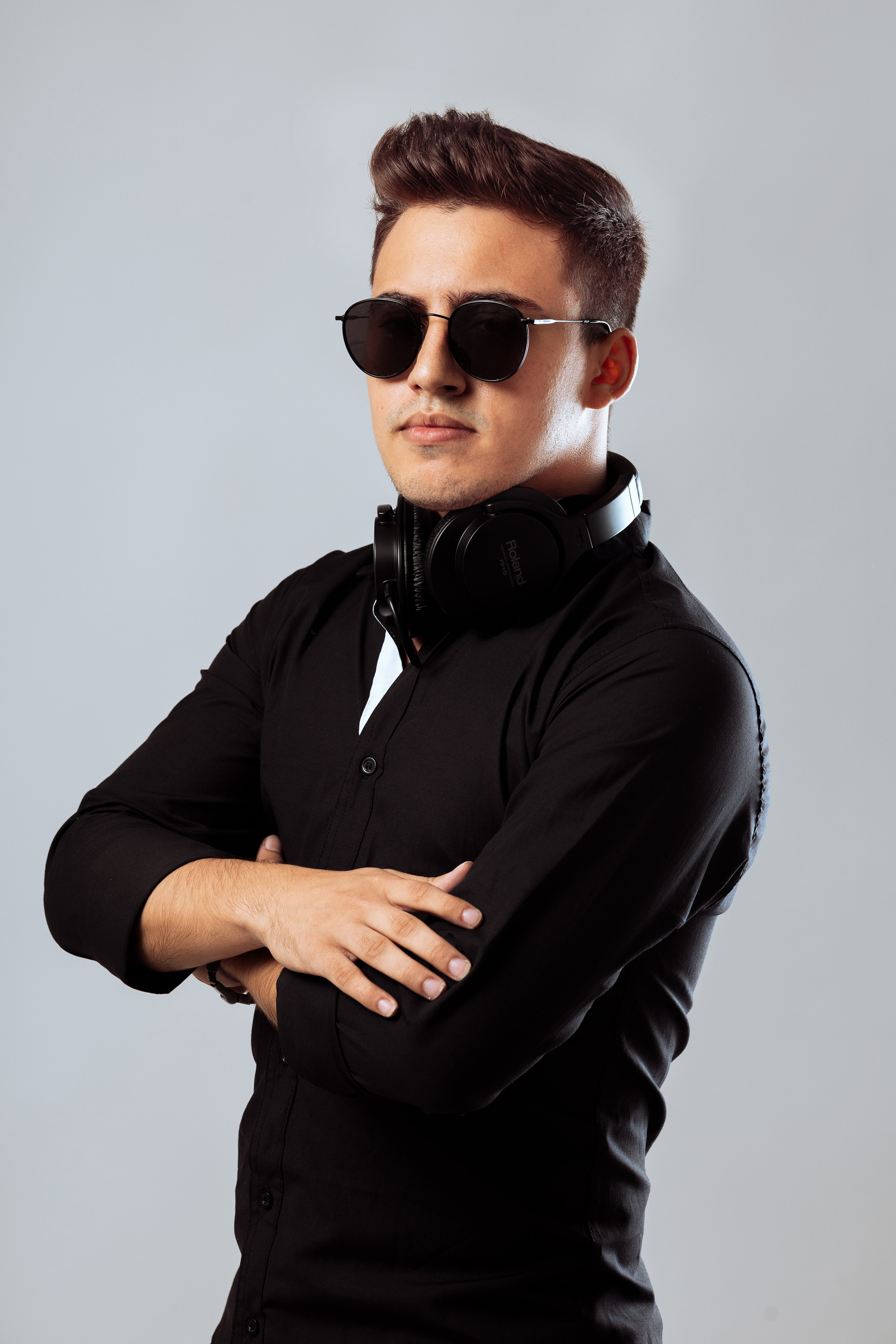 Retrato oficial do DJ MAD
